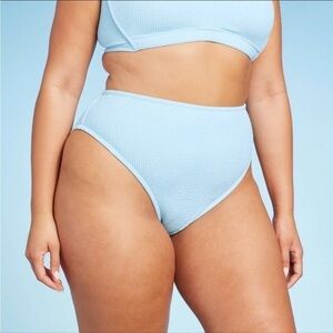 Pucker textured bikini bottom size 1X (17-18)